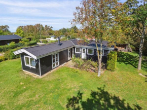 Holiday Home Imma - from the sea by Interhome Karrebæksminde